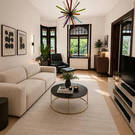 Charming In Sought After Location Apartment